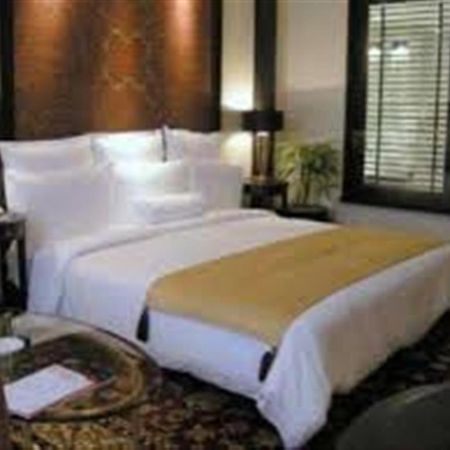 Hotel Marco Polo Lahore Esterno foto