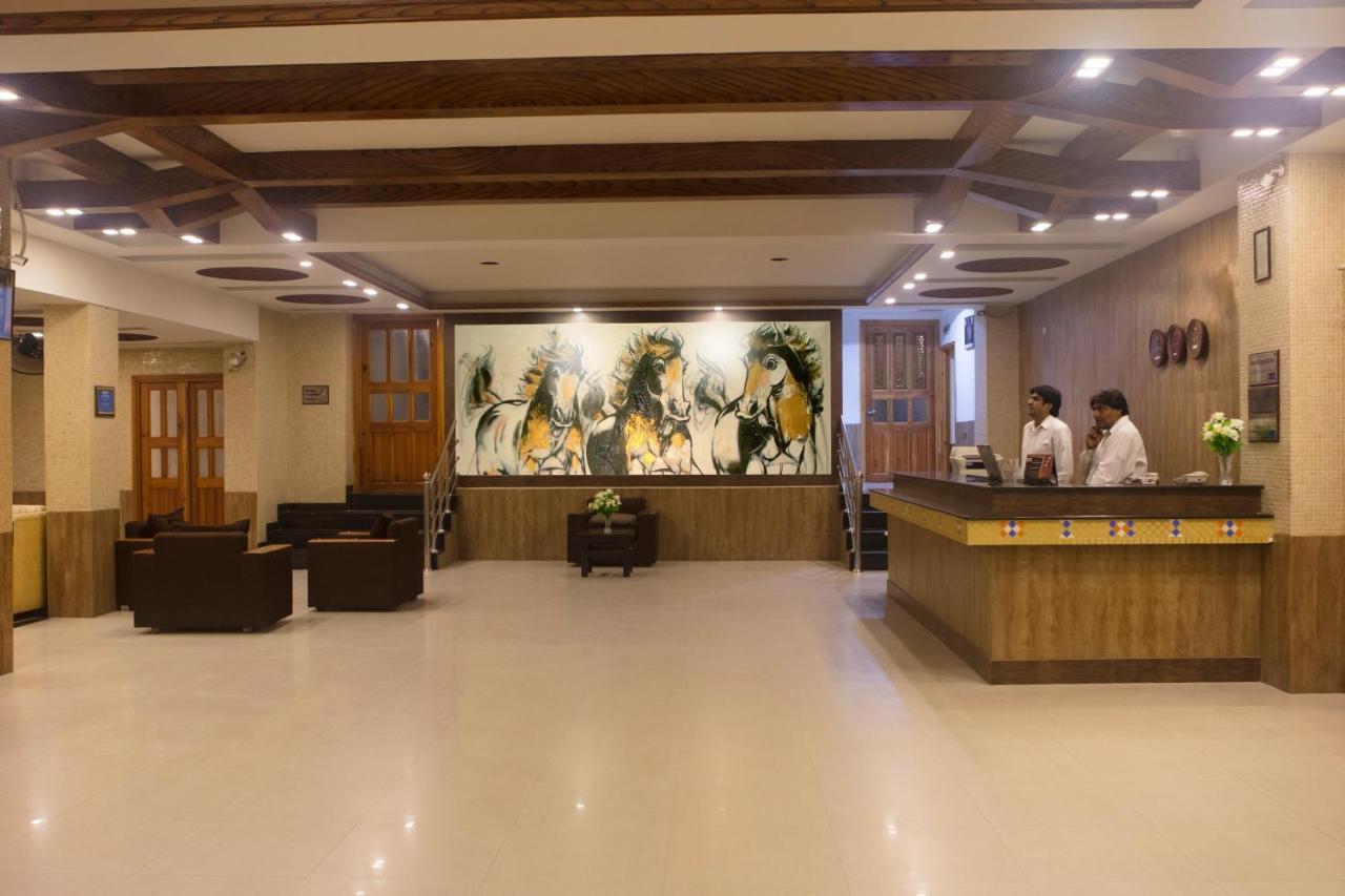 Hotel Marco Polo Lahore Esterno foto