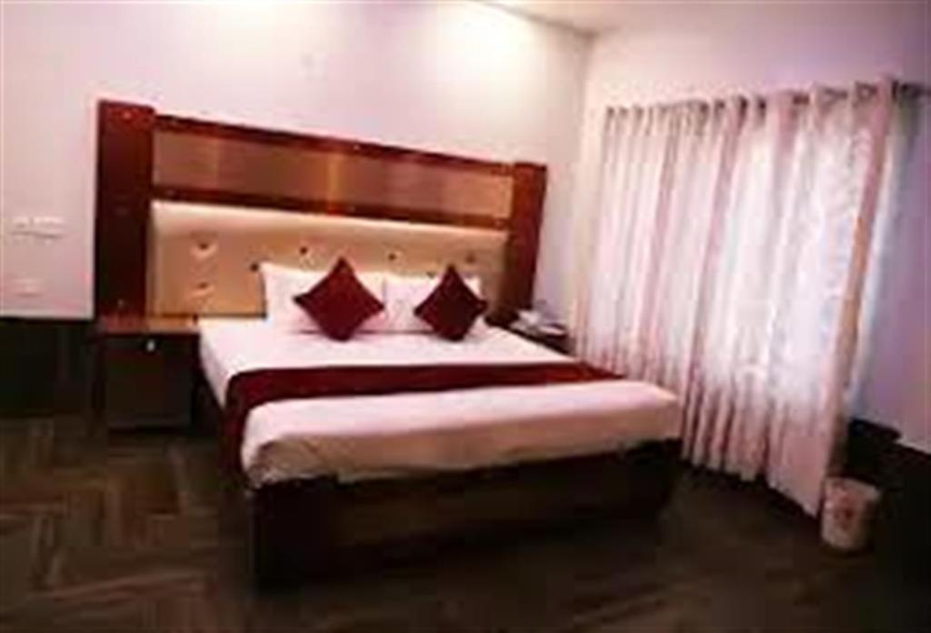 Hotel Marco Polo Lahore Esterno foto