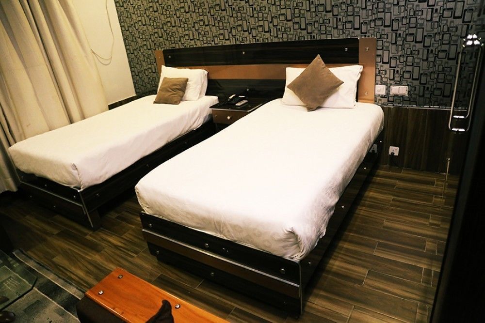 Hotel Marco Polo Lahore Esterno foto